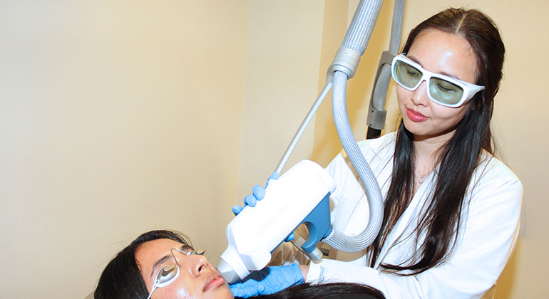 MSHS-Dermatology-LaserLightProcedures-2col-770x420-v2.jpg