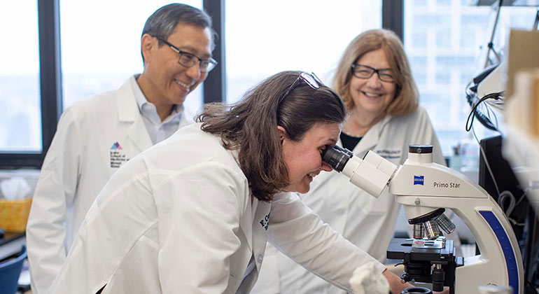 Image of doctors in lab